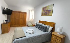 Ar Home - Apartamento De 3 Dormitorios Con Ascensor En Las Huesas, Telde